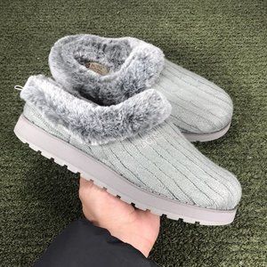 NEW BOBS Skechers Memory foam Slippers gray fur Women Size 7.5